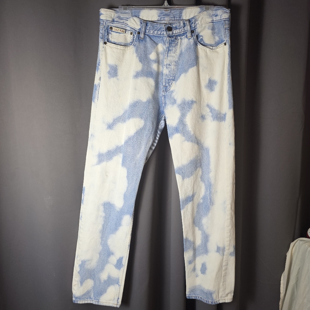 Calvin Klein Standard Straight Jeans Men’s 34x32 Cloud Bleach Wash Denim
